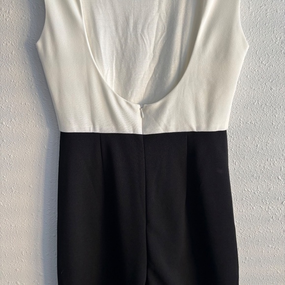 NWT HUTCH Anthropologie Black & White Open Back Jumpsuit - Size 0 - Picture 4 of 11